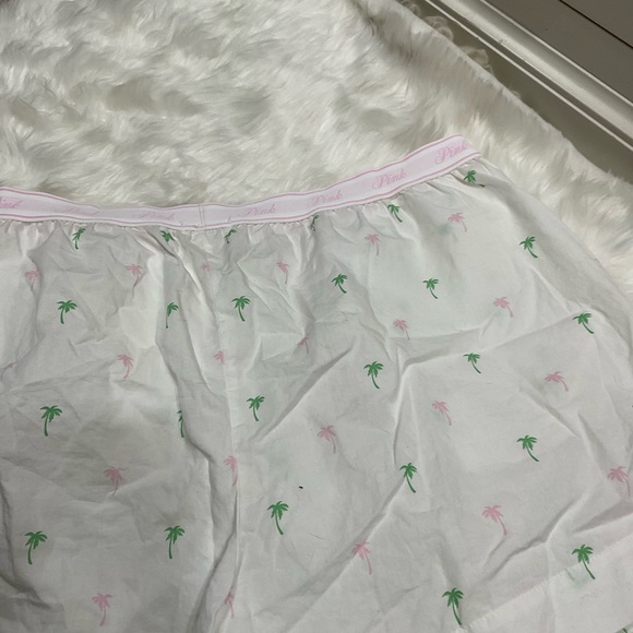 PINK Victoria's Secret Pink Ombre Bralette and Palm Print Shorts - Picture 7 of 12
